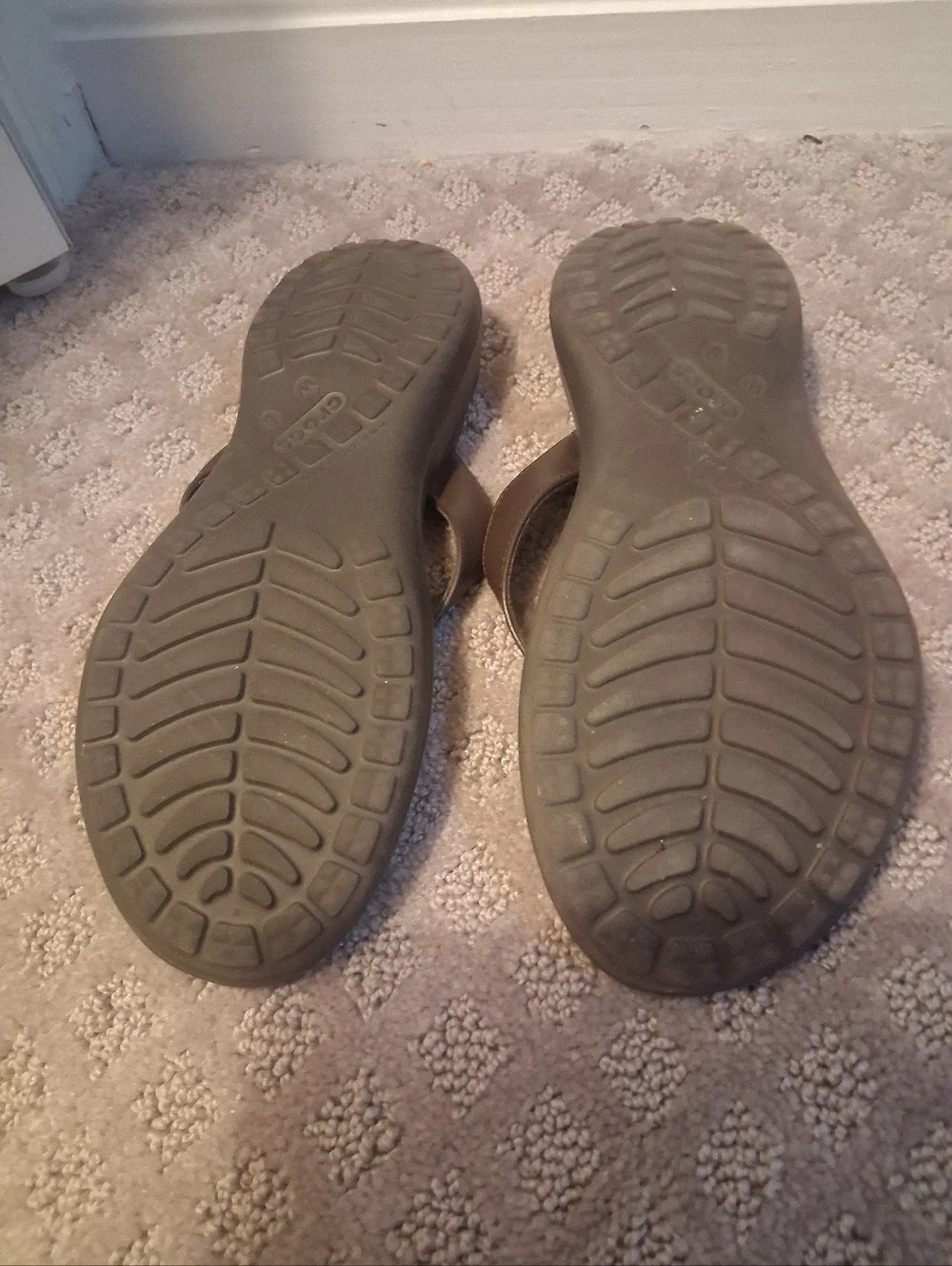 Crocs Capri V Comfort Flip Flops - Picture 2 of 2